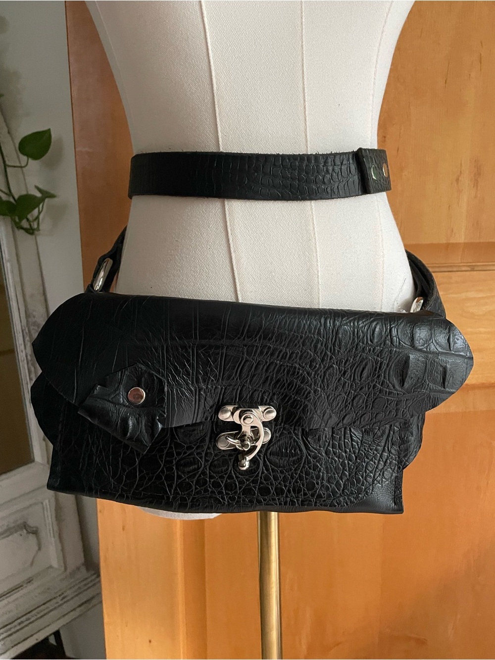 Crocodile Leather Belt Bag Wrap Around Waist Convertible Crossbody Adjustable